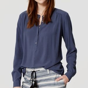 Loft utility shirred blue blouse m